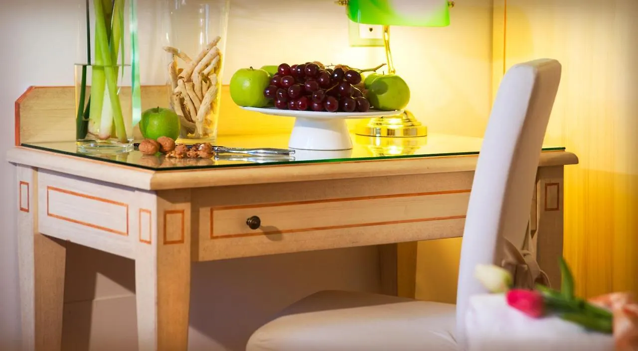 Boutique Hotel Al Grappolo D'Oro Torgiano 3*,  Italy