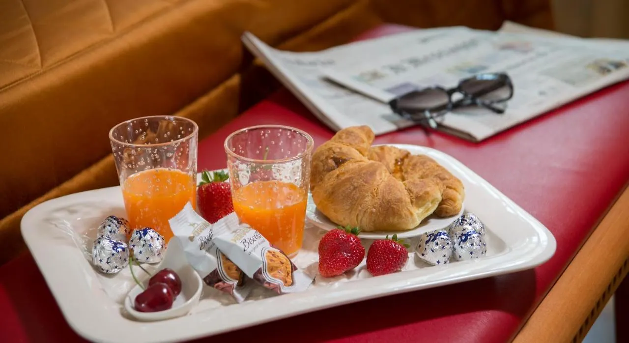 Boutique Hotel Al Grappolo D'Oro Torgiano 3*,